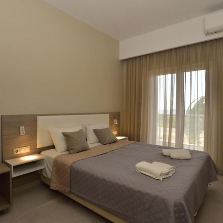Flisvos Rooms Palaiochora Exterior photo