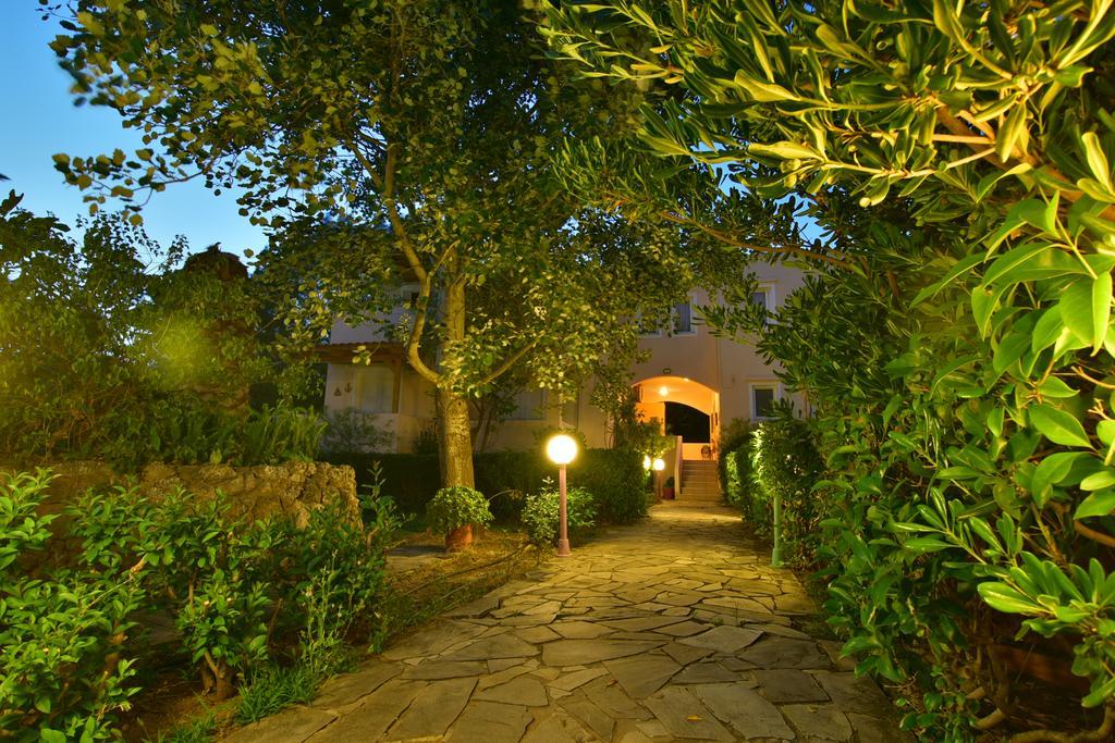 Flisvos Rooms Palaiochora Exterior photo